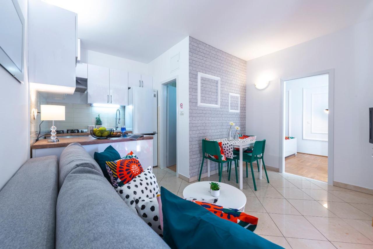 Niko'S Charming Apartment With Free Parking Ragusa Esterno foto