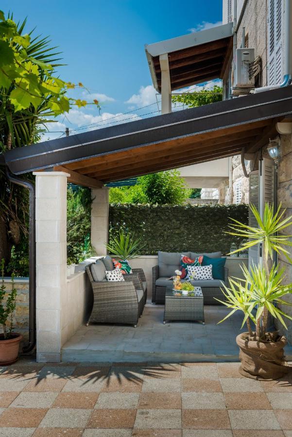 Niko'S Charming Apartment With Free Parking Ragusa Esterno foto
