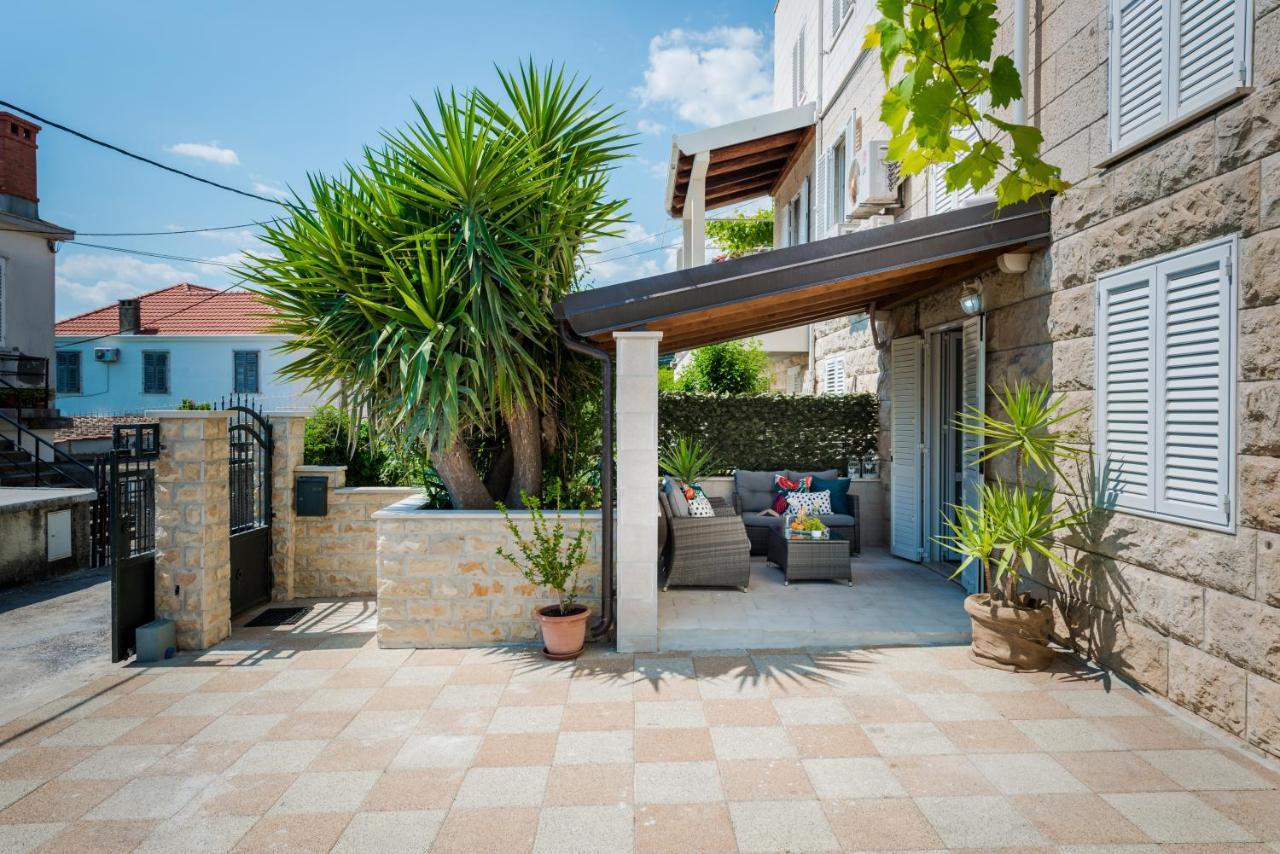 Niko'S Charming Apartment With Free Parking Ragusa Esterno foto